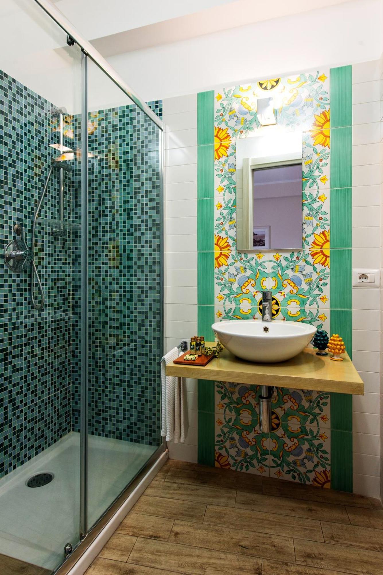 Valentina Guest house *